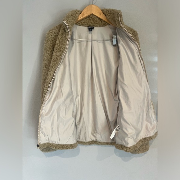 Patagonia Tan/Beige Teddy Sherpa Lined Jacket Size Medium - Picture 3 of 6